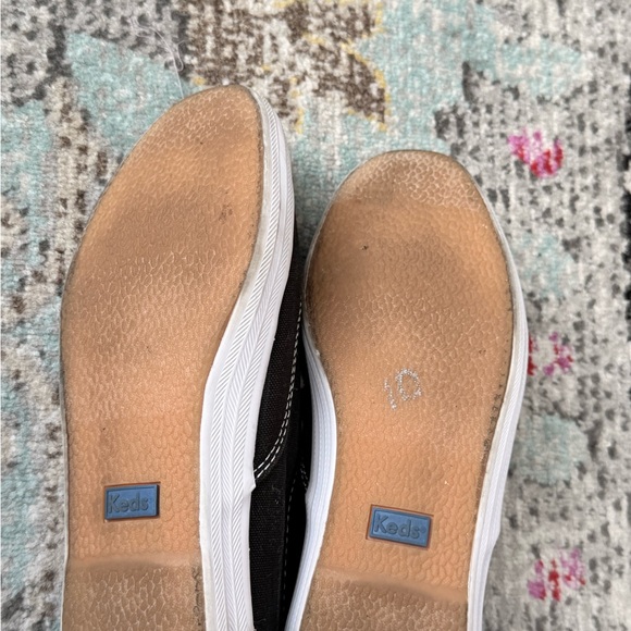 Keds Classic Black and White Canvas Shoes - Picture 5 of 6